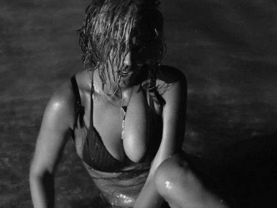 Beyonce -Bikini-in-Drunk-In-Love